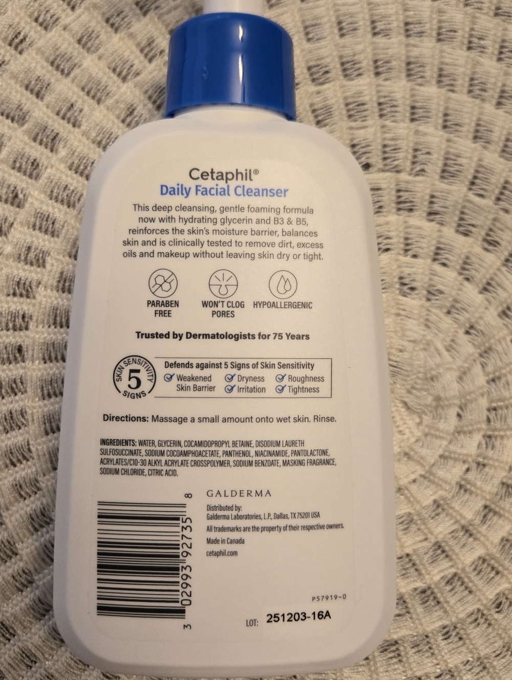 NWT Cetaphil Gentle Skin Cleanser And Daily Facial Cleanser 8oz.- Set of 2 - Picture 3 of 4